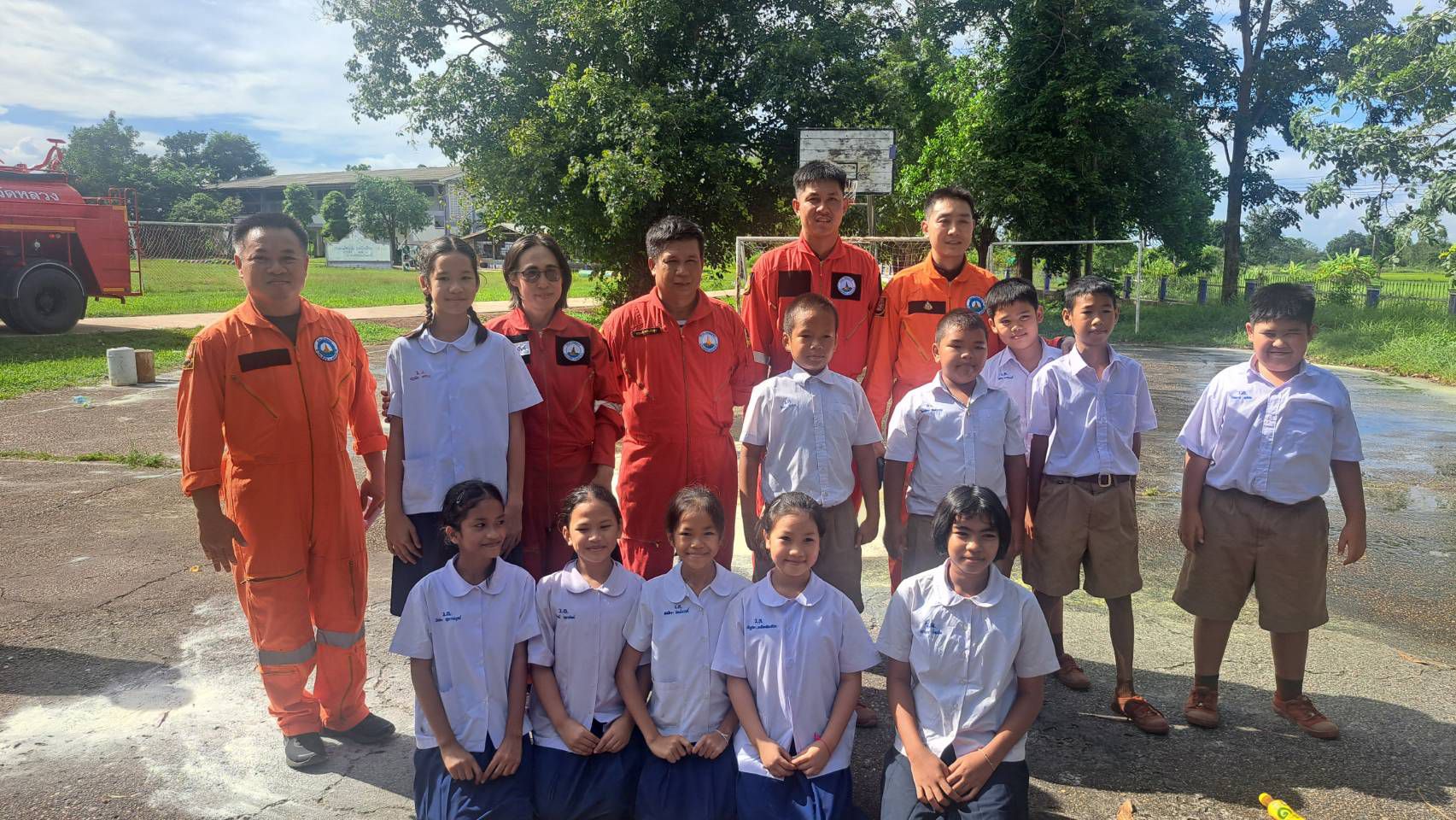 ซ้อมแผนอัคีภัยในสถานศึกษาโรงเรียนบ้านดงกำพี้ นำโดยนักป้องกันบรรเทาสาธารณะภัยชำนาญการ และเจ้าหน้าที่ทุกท่าน