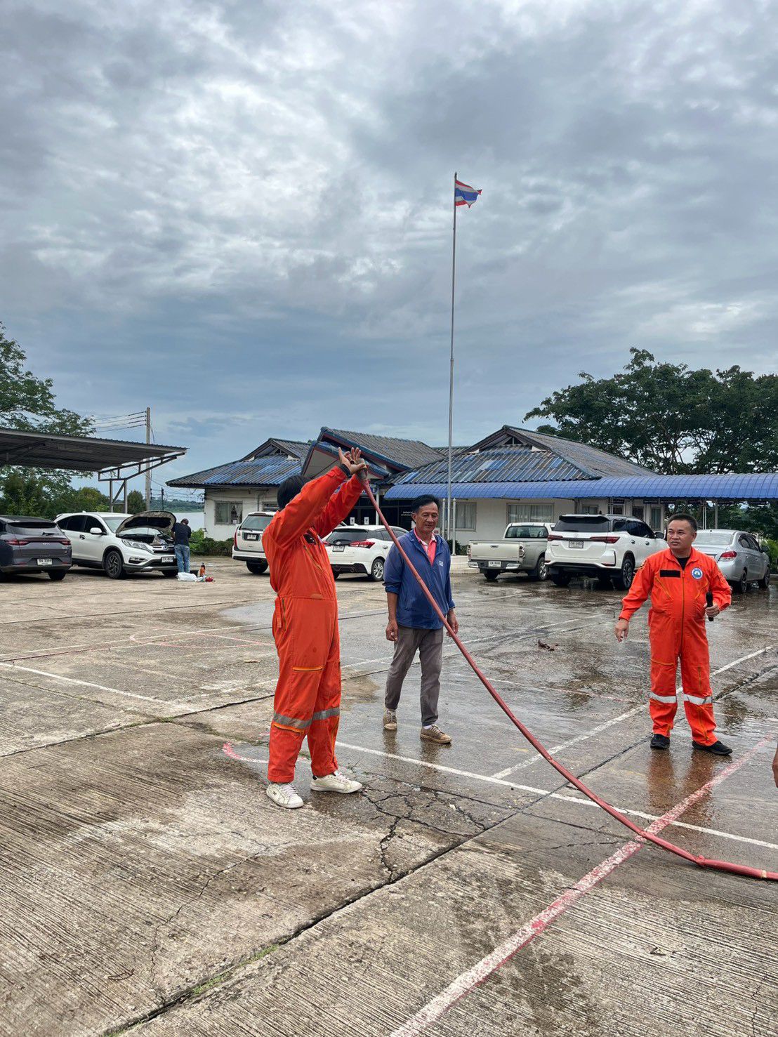 วันที่ 4/สิงหาคม/2569 เวลา 14.20 น. นักป้องกันบรรเทาสาธารณภัย จัดอบรมให้ความรู้เกี่ยวกับใช้อุปกรณ์ควบคุมเพลิง
