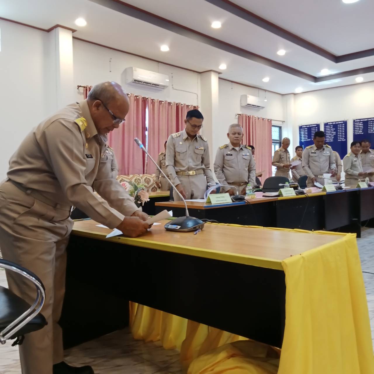 ระเบียบวาระการประชุมสภาเทศบาลตำบลวัดหลวง ครั้งแรก วันพุธ ที่ 6 พ.ค. 2569 เรื่อง การเลือกประธานสภาเทศบาลตำบลวัดหลวง/รองประธานสภาฯ/เลขานุการฯ/ ท่านนายอำเภอโพนพิสัย นายมนตรี  จารุธำรง ปฏิบัติราชการแทนผู้ว่าราชการจังหวัดหนองคาย เพื่อให้นายอำเภอโพนพิสัยลงนามแต